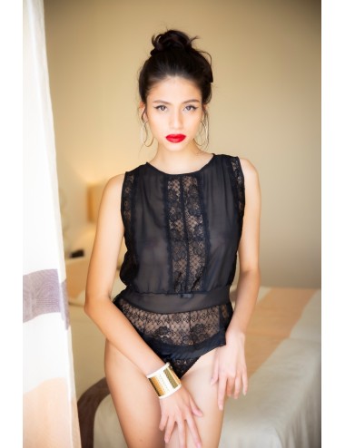 Black Leavers lace and silk top Alchimie